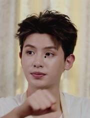 娱乐圈吃瓜黄明昊是谁,娱乐圈吃瓜小能手，揭秘明星幕后故事