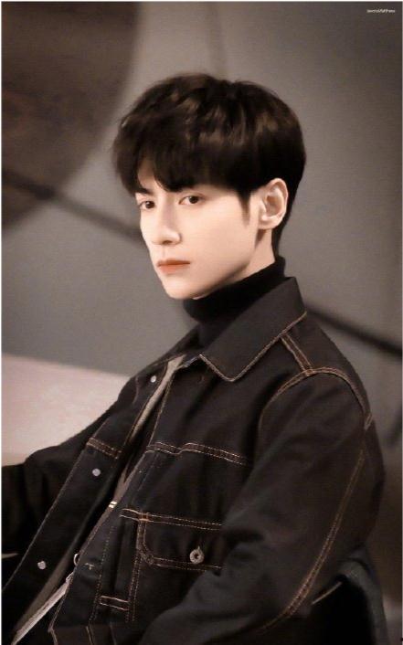 娱乐圈吃瓜爆料成毅杨紫,甜蜜互动引热议